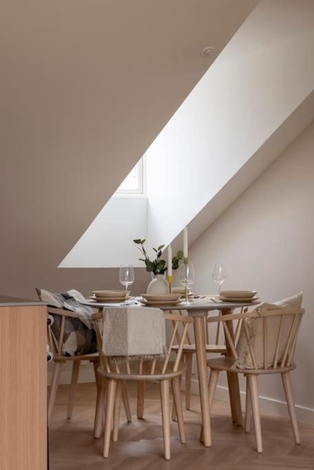 Lägenhet Dinbnb Gruenerlokka I Penthouse With Private Rooftop I 2 Bedrooms & 1 Bathroom Oslo