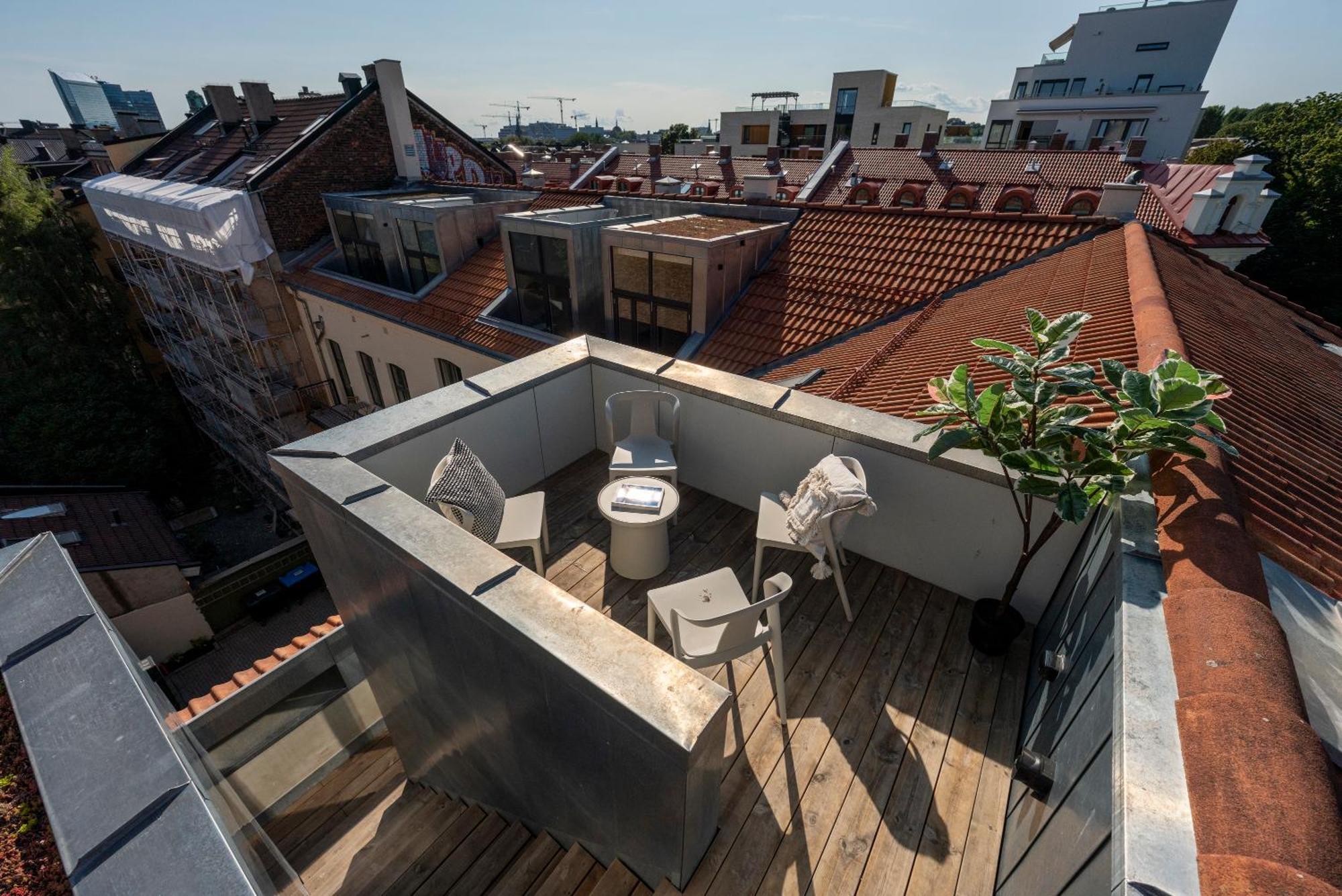 Dinbnb Gruenerlokka I Penthouse With Private Rooftop I 2 Bedrooms & 1 Bathroom Lägenhet