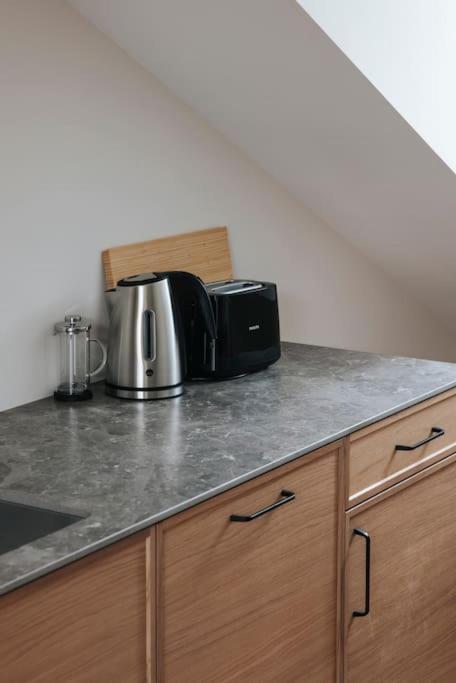 Dinbnb Gruenerlokka I Penthouse With Private Rooftop I 2 Bedrooms & 1 Bathroom Lägenhet *