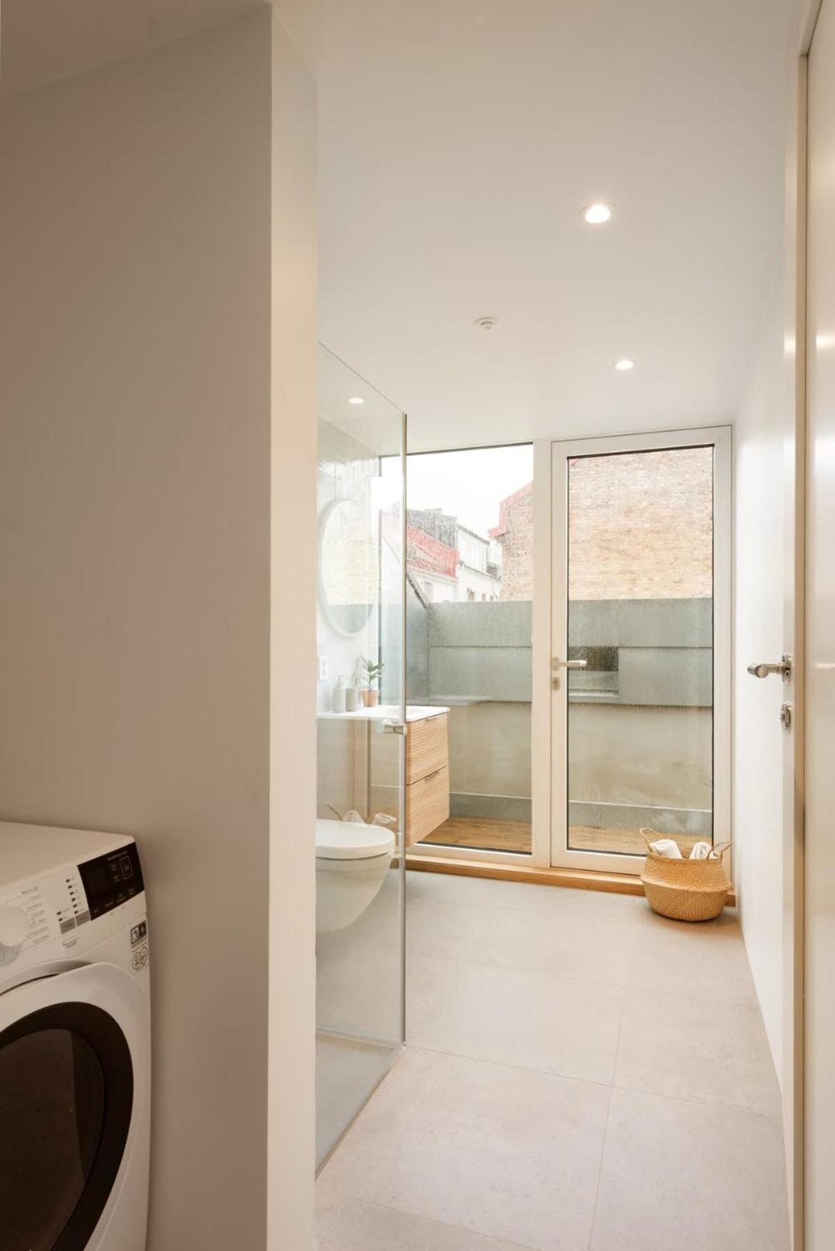 Dinbnb Gruenerlokka I Penthouse With Private Rooftop I 2 Bedrooms & 1 Bathroom Lägenhet